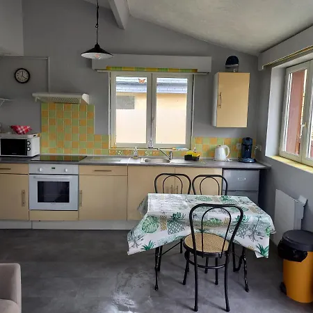 Maison Au Pied Du Mont Saint Michel بيت للعطل بونتورسون